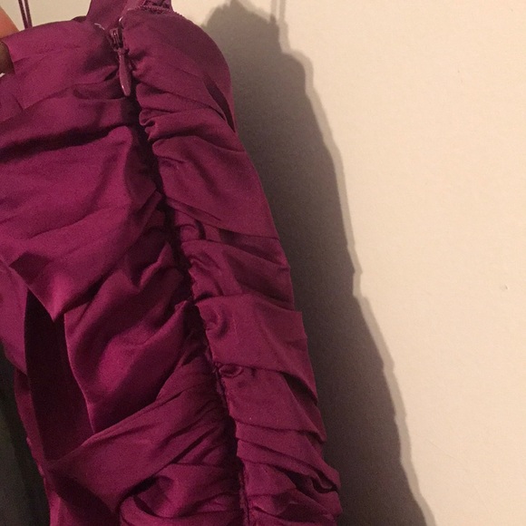 Purple strapless mini roushed dress - Picture 2 of 4